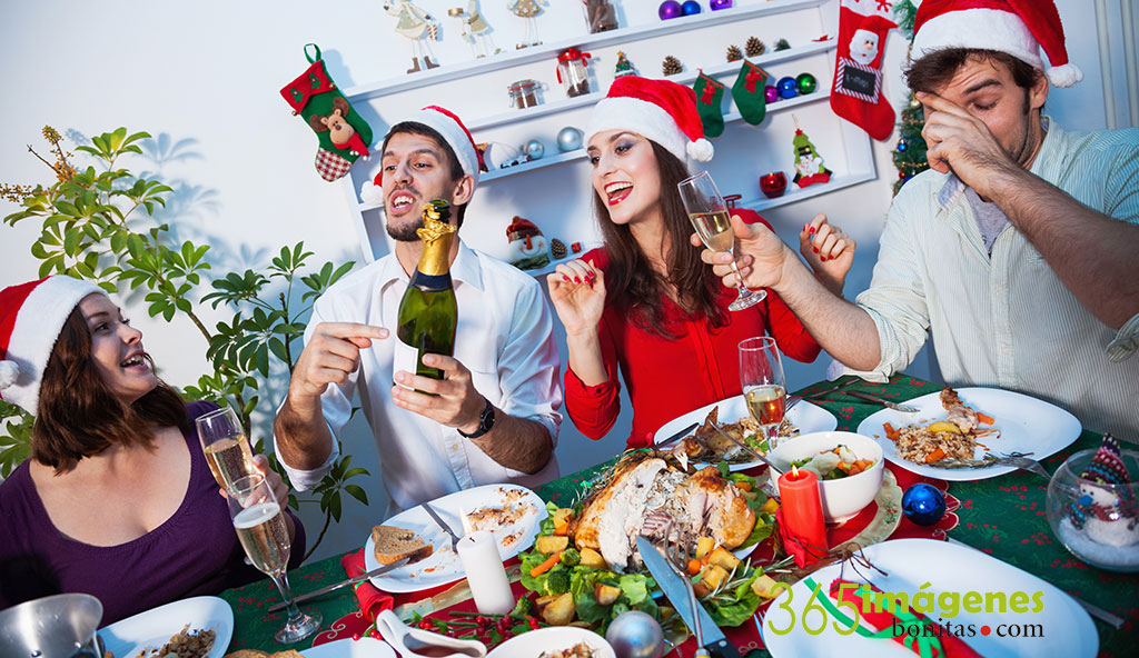 Por qué es buena idea celebrar la Navidad con los amigos