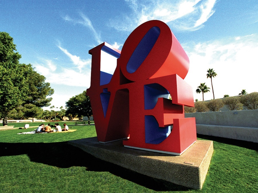Scottsdale Love Sculpture Escultura al Amor